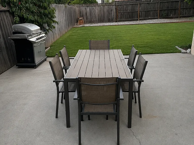 2230 Michigan Ave — Photo 14
