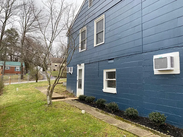 Separate gated entrance to unit with street parking