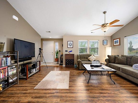 3rd image of 12424 W Meadow Ct