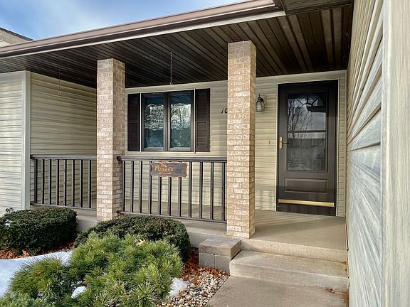 3rd image of 1089 Windsong Ln