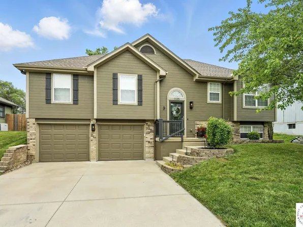 1125 SW Hillcrest Dr, Blue Springs, MO 64015