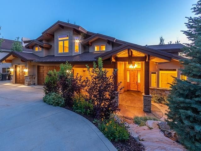 Front facade from top of driveway