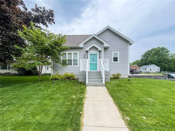 630 N 1st St, Carlisle, IA 50047