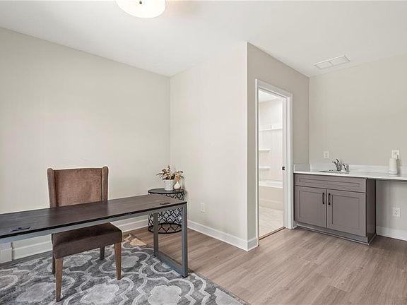 5th image of 1973 Hollywood Rd NW #15