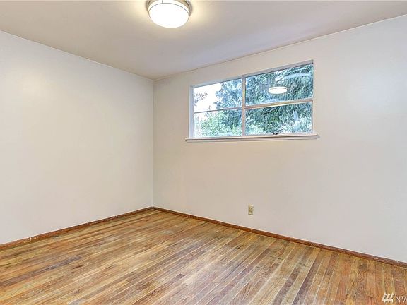 3rd image of 2802 NE 185th St