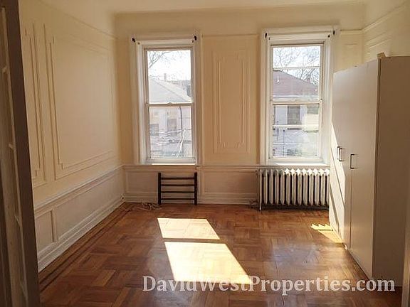 5th image of 850 45th St APT 2R