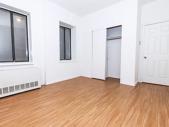 5th image of 221 E 33rd St #B