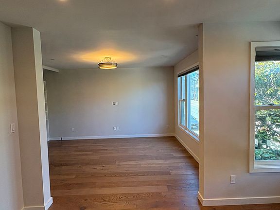 5th image of 2551 Greenwich St APT 2