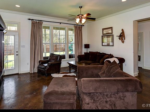3rd image of 2192 Woodland Ct