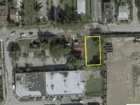 130 NE 75th St, Miami, FL 33138