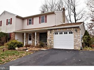 2882 Adams Dr, Hatfield, PA 19440