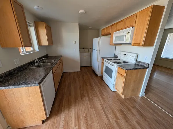 8 Martha Rd APT 3, Columbia Falls, MT 59912