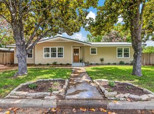 801 N Edison St, Fredericksburg, TX 78624