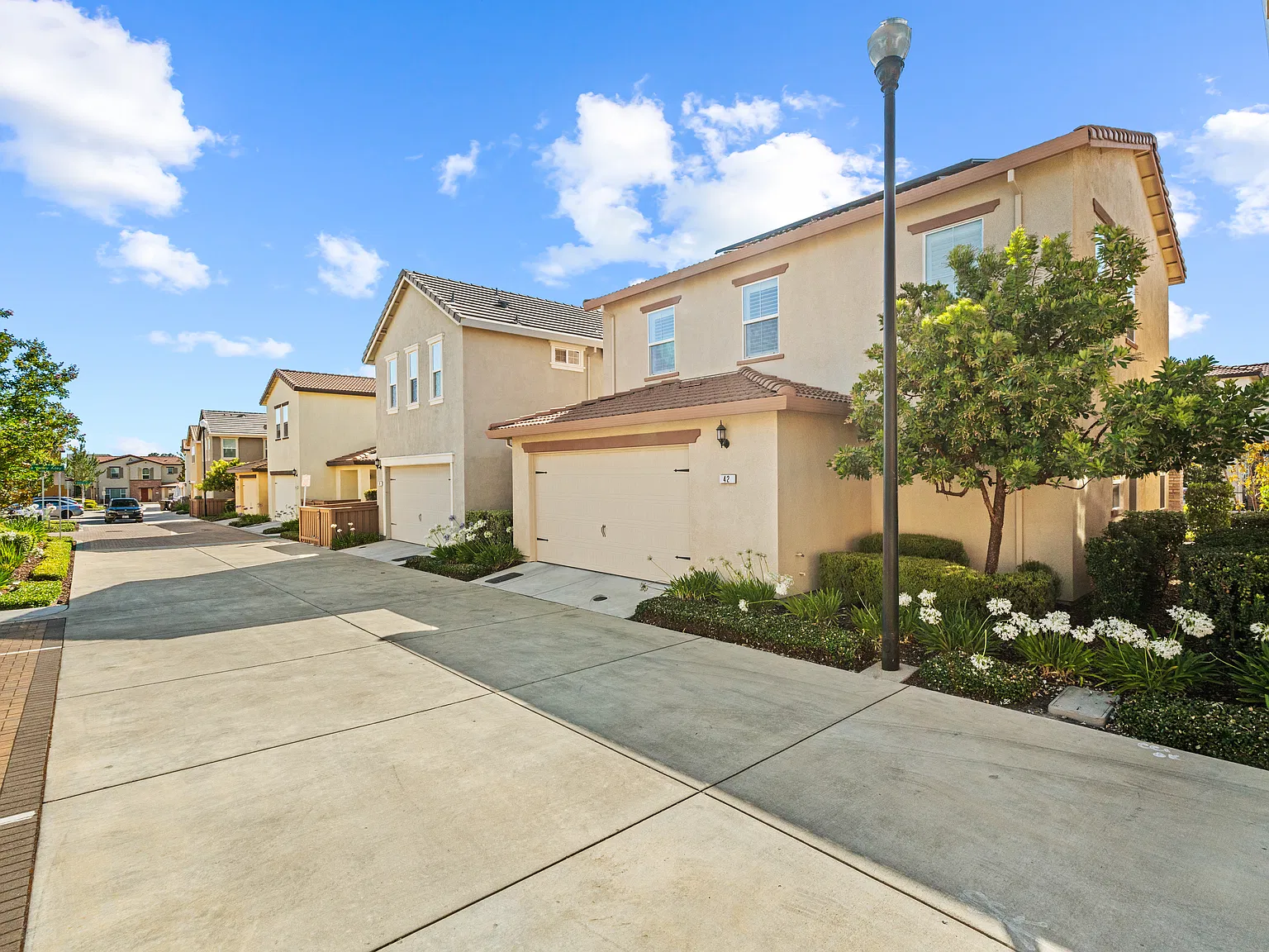 3 bed, 2.5 bath, 1542 sqft, $3,000 — Photo 4