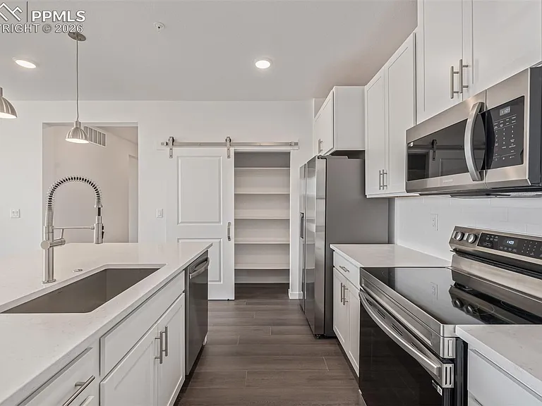 2252 Arikaree Hts #303 — Photo 7