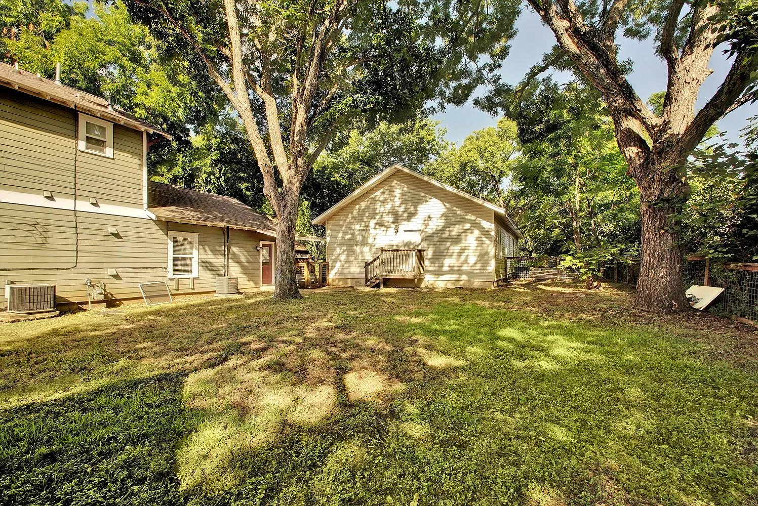 4 bed, 1400 sqft, $3,200 — Photo 1