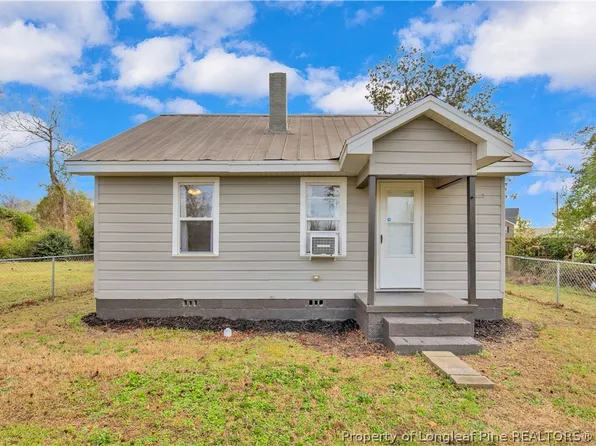 326 Hawley Ln, Fayetteville, NC 28301