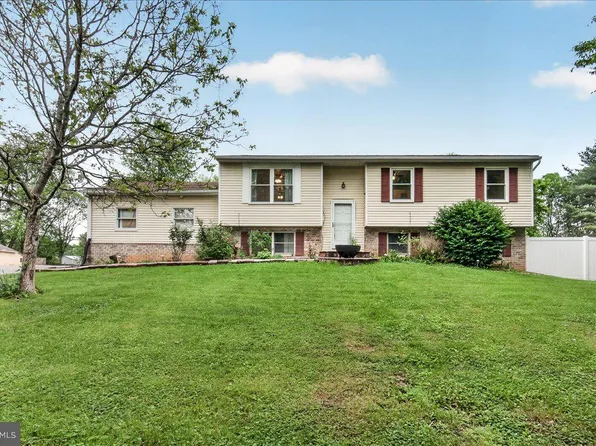 7741 McClellan Ave, Boonsboro, MD 21713