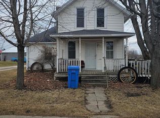 40 Linden St, Lewiston, MN 55952