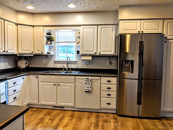 Unit 1 kitchen