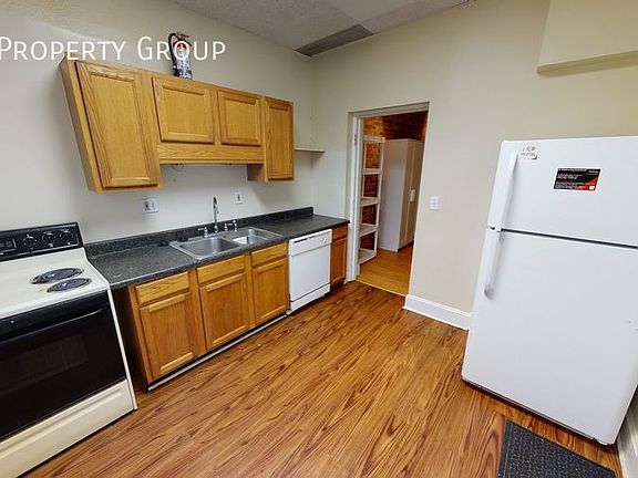 3rd image of 30 E Hollister St #1