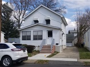 36 Maple Ave, Edison, NJ 08837