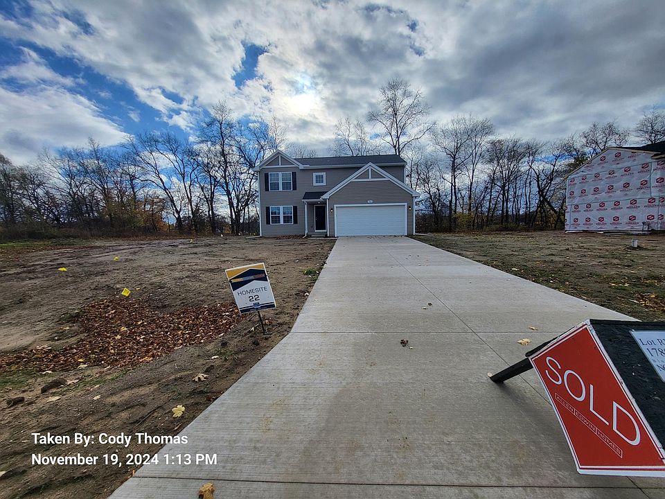 2nd image of 17897 Bluff Dr
