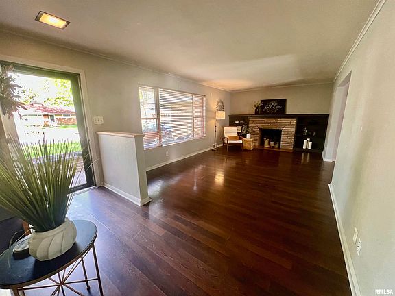 4th image of 3301 N Parish Ave