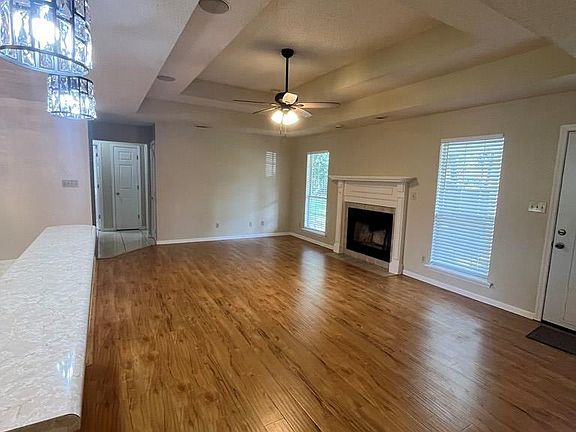 2nd image of 3891 Camellia Dr
