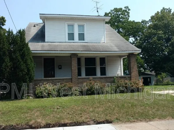 2124 Eastern Ave NE, Grand Rapids, MI 49505