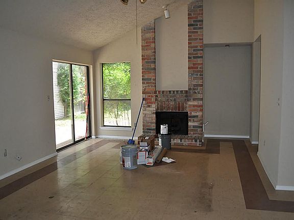3rd image of 10738 Buffalo Bend Dr