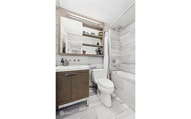 Rented by Douglas Elliman | media 29