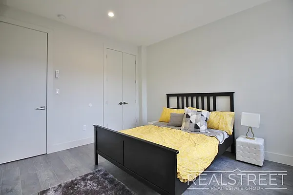 Rented by Real Street Inc | media 9