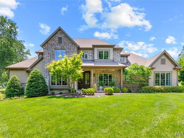 50 Meadowbrook Country Club Est, Ballwin, MO 63011