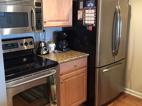 4th image of 119 Collins Ave Unit 214