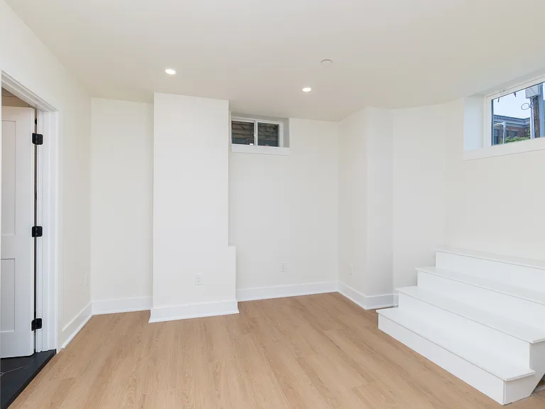 219 Trenton St #1 — Photo 18