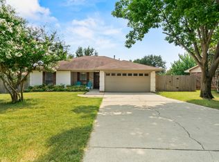 3013 Panhandle Dr, Grapevine, TX 76051