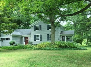 49 Ward Ln, Fairport, NY 14450