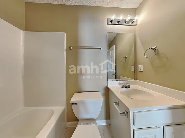 7533 Argent Valley Dr — Photo 16