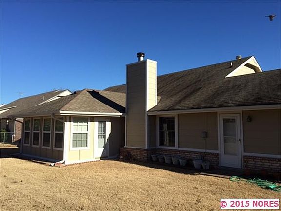 2nd image of 2606 Trailwood Dr
