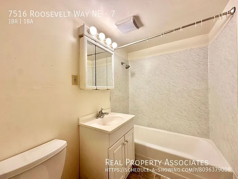 7516 Roosevelt Way NE #7 — Photo 6