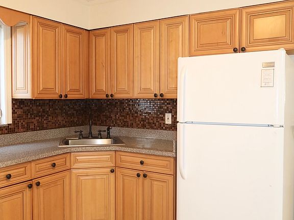 3rd image of 40 Broughton Ave #1