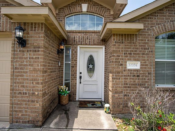 4th image of 10204 Jewel Ct
