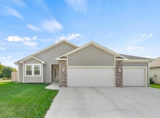 2009 N Ponca Dr, Independence, MO 64058