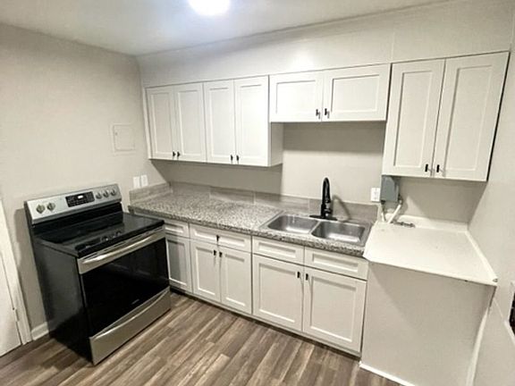3rd image of 2909 Burgess Dr #2917-2