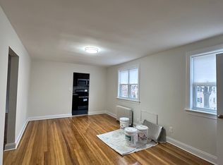61-21 224th St #2, Oakland Gardens, NY 11364
