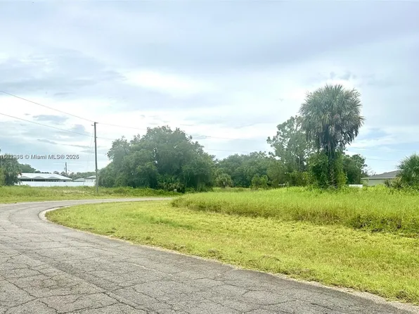 Jabara Cir, Labelle, FL 33935