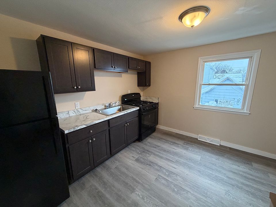 1st image of 121 Fobes Ave APT 3