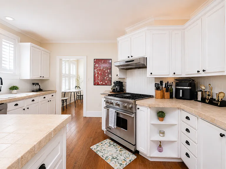 5115 Kavanaugh Blvd — Photo 5