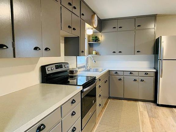 3rd image of 2305 20th St